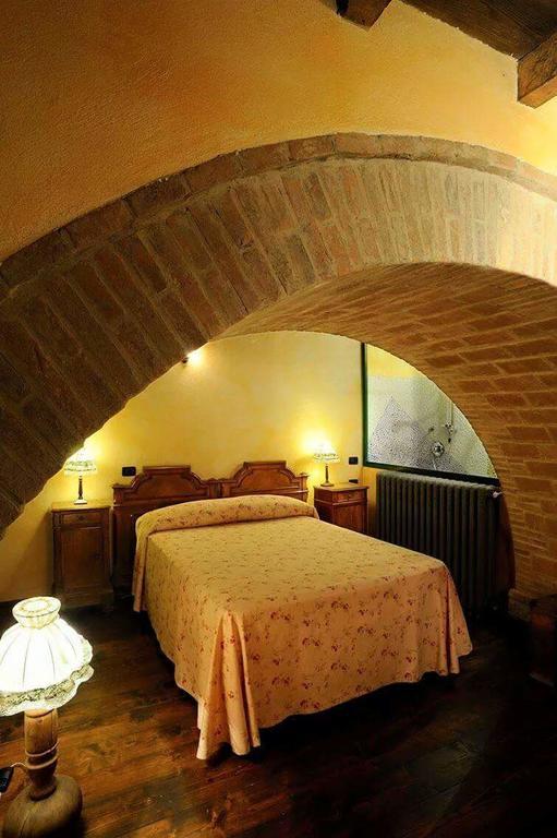 Agriturismo La Fenice Tole Dış mekan fotoğraf